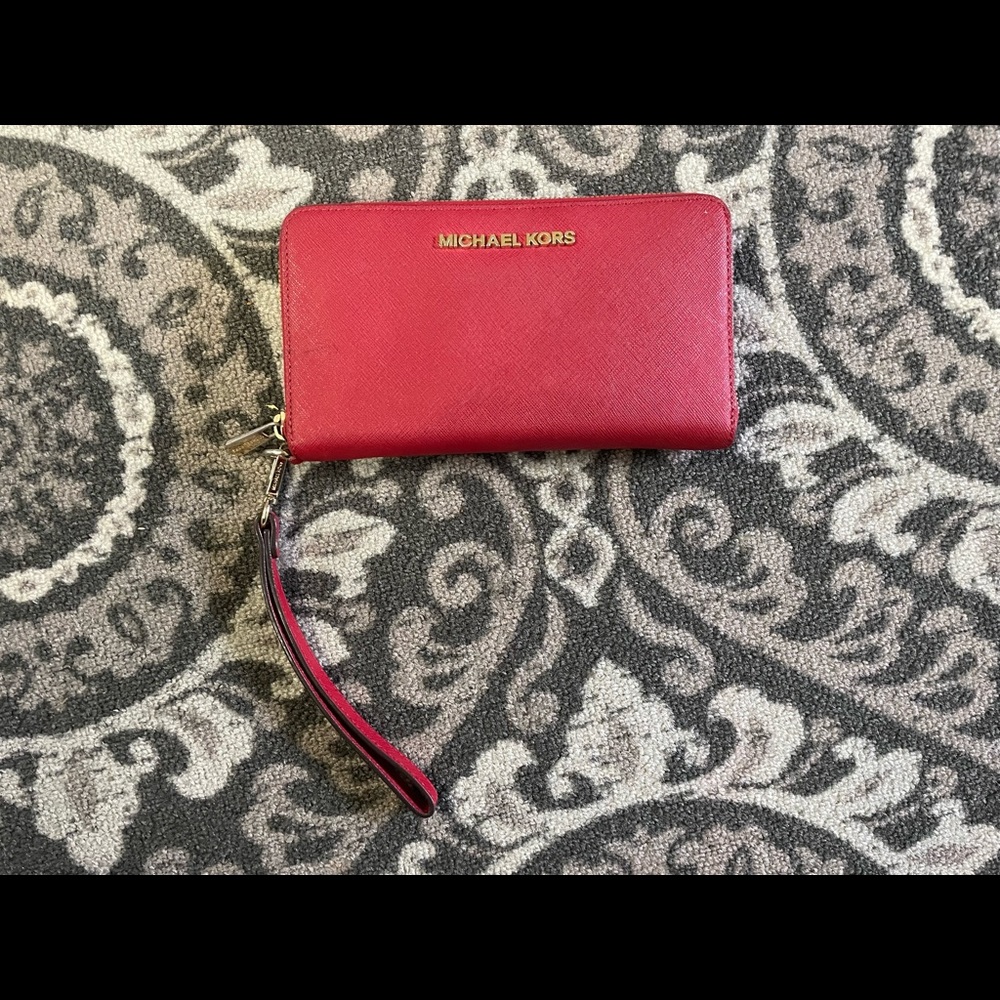 Michael Kors continental leather wristlet